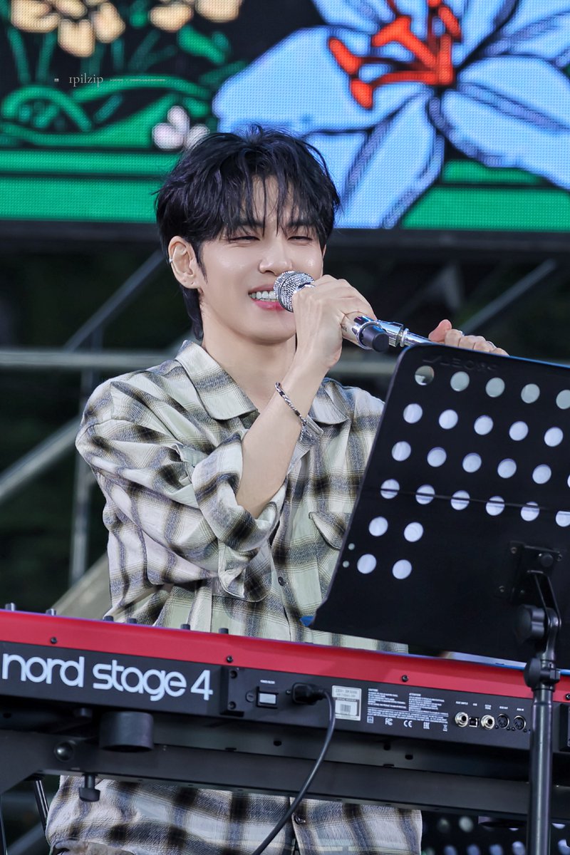 1pilzip's tweet photo. 260531 #원필 #WONPIL #DAY6 #데이식스 https://t.co/XY5iRVMtrl