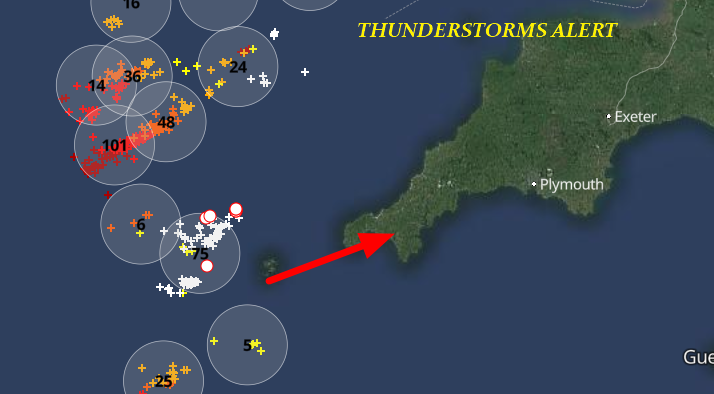 weather_kernow's tweet photo. THUNDERSTORM ALERT: HEAVY SHOWERS AND THUNDERSTORMS ARE HEADING FOR CORNWALL. TAKE CARE. MORE UPDATES SOON. JEFF Weather Cornwall @NationRadioCornwall @CHBNRadio  @BBCCornwall https://t.co/JUEVFMOJi7