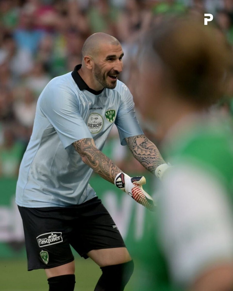 leprogres_asse's tweet photo. ⚽💚 Ruffier, Brandao, Paul Mirabel, Florent Manaudou… Dimanche soir, Geoffroy-Guichard a vibré pour le football solidaire devant plus de 17 000 spectateurs
👉 [SHORTLINK] https://t.co/Lp1WP75aaV
