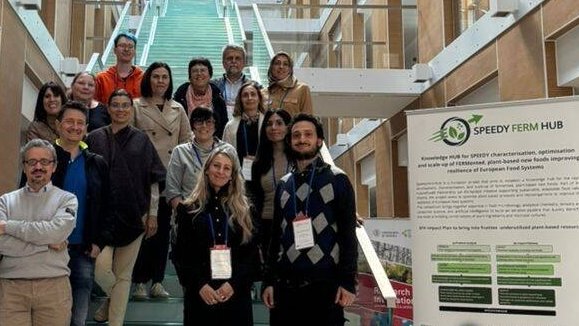 ICTAN's tweet photo. Comienza en @ICTAN el proyecto SpeedyFermHub para desarrollar nuevos alimentos usando la microbiología, las ciencias sensoriales y la inteligencia artificial

Financiado por @AgEInves y #FutureFoodS y liderado por los grupos #GRAINS4HEALTH y #BIOGASTRONOMY https://t.co/FZ96vfS52f https://t.co/sIxyYlkoVw