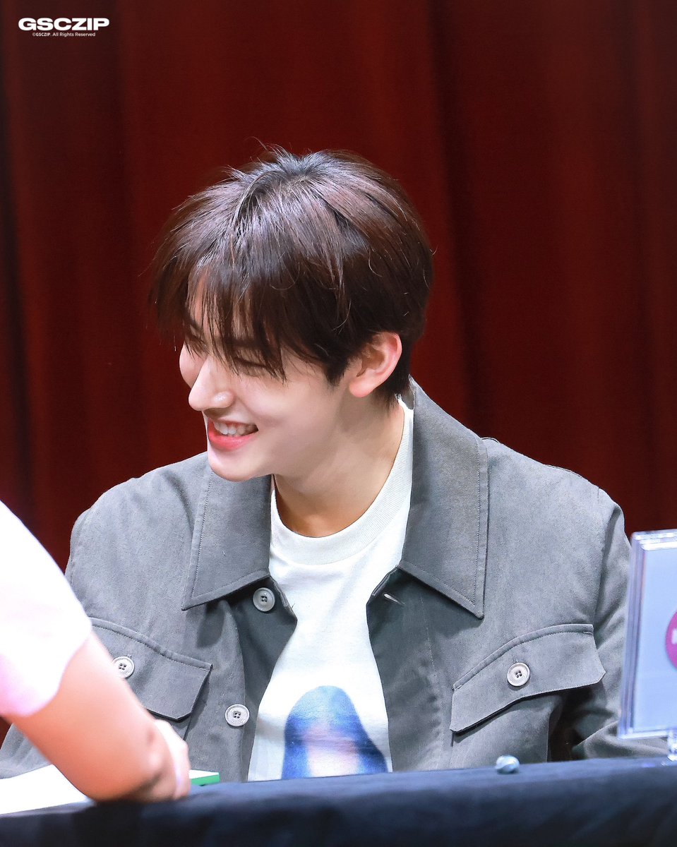 GSCZIIP's tweet photo. 260525 MUSIC ART FANSIGN

#CORTIS #코르티스 #SEONGHYEON #성현 https://t.co/WBQQYDOcgs