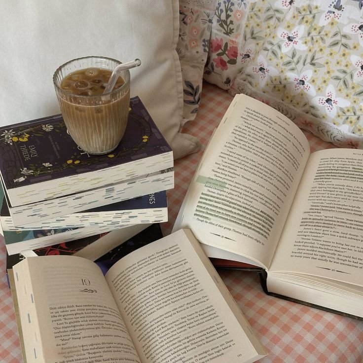 JUL00IE's tweet photo. Rekomendasi romance kontemporer indo beserta tropenya ya!!!

(ini based on pengalaman bacaku ya, jadi pastinya akan sangat subjektif, hopefully ada yg cocok dengan taste kalian☺️)

a thread 🌻 https://t.co/8EsLHTW2vq
