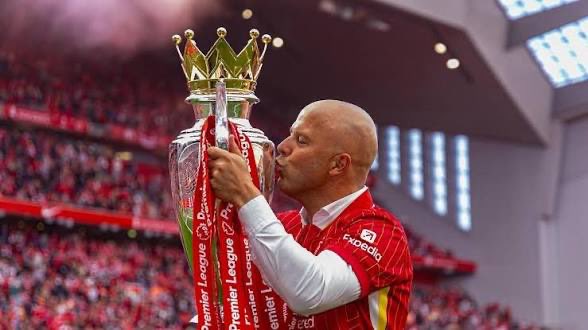 _lfclee's tweet photo. @FanaticsArs Been there done that before Arteta won it the serial bottler https://t.co/4F5mjM97FL