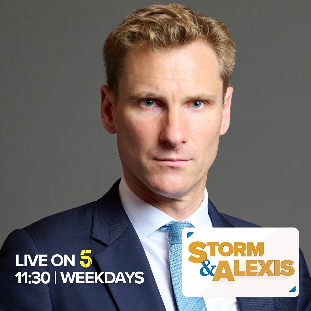 JeremyVineOn5's tweet photo. Should benefit claimants be given ration cards instead of cash?

Chris Philp says the Conservatives would give out ration cards to criminals on benefits to stop them from gambling and buying alcohol. 

He said it's worth considering for all claimants.

What do you think? https://t.co/JdpjfrVlAv
