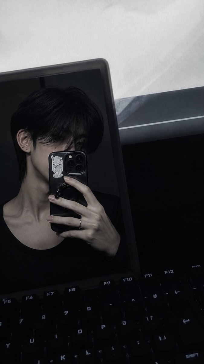 Mpgn79's tweet photo. ←理想 → 現実
うーん🤔 https://t.co/LmEcICI3Qo