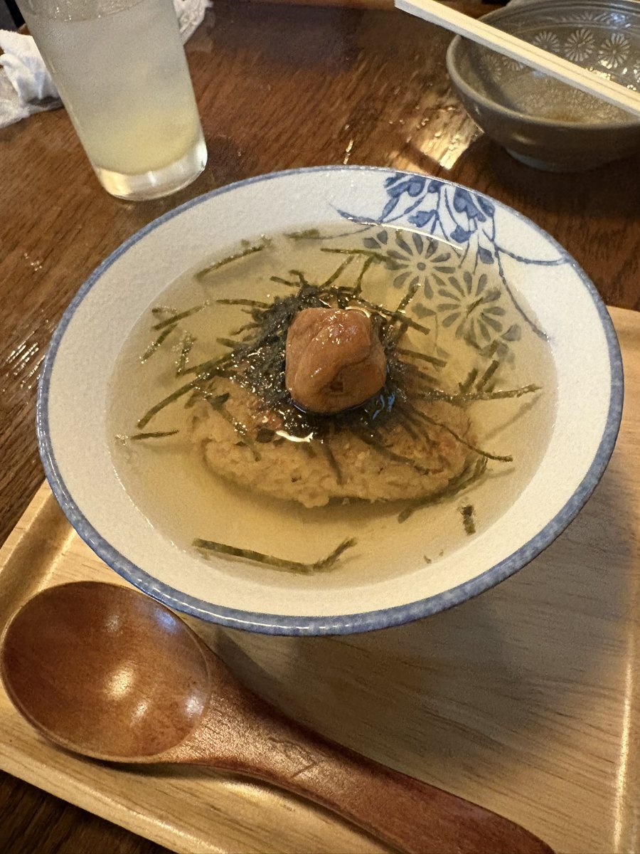 anything2drunk's tweet photo. 一つだけ台湾飯 https://t.co/OSz2Hs6CLt
