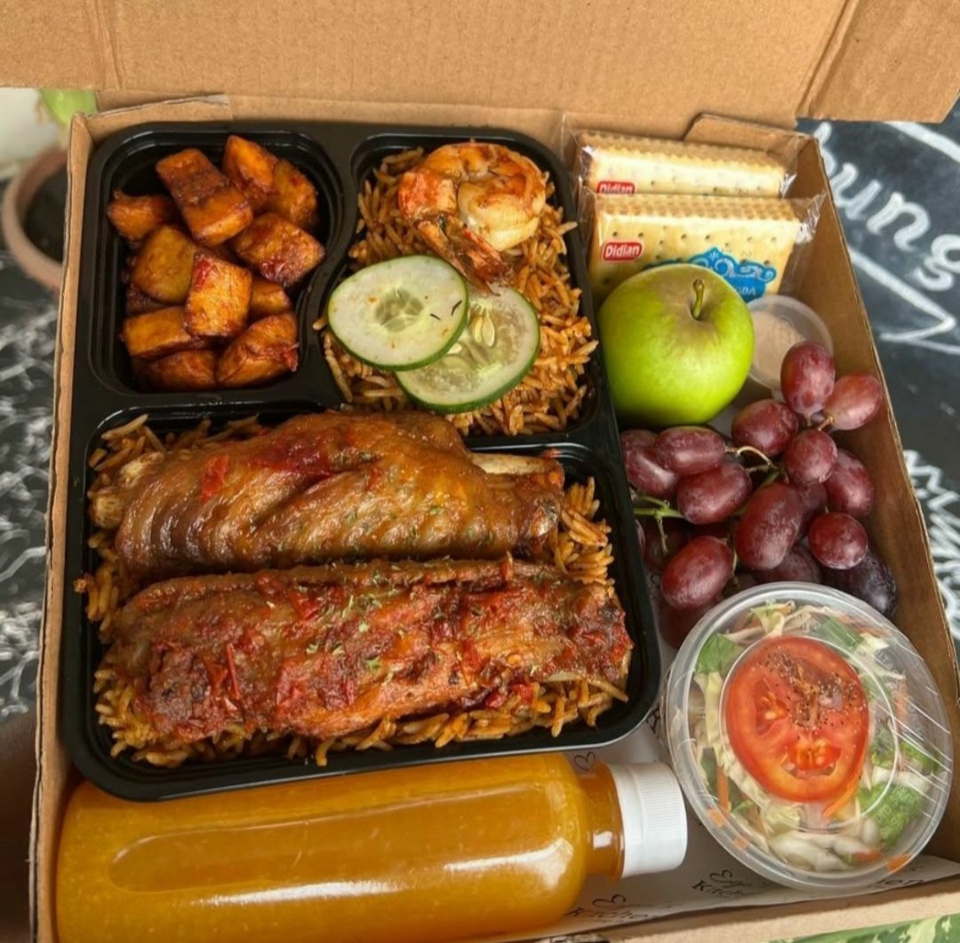 UsmanBeebah's tweet photo. Happy new month 
30k foodbox with free delivery 
Within ilorin https://t.co/d4JcuKb8Da