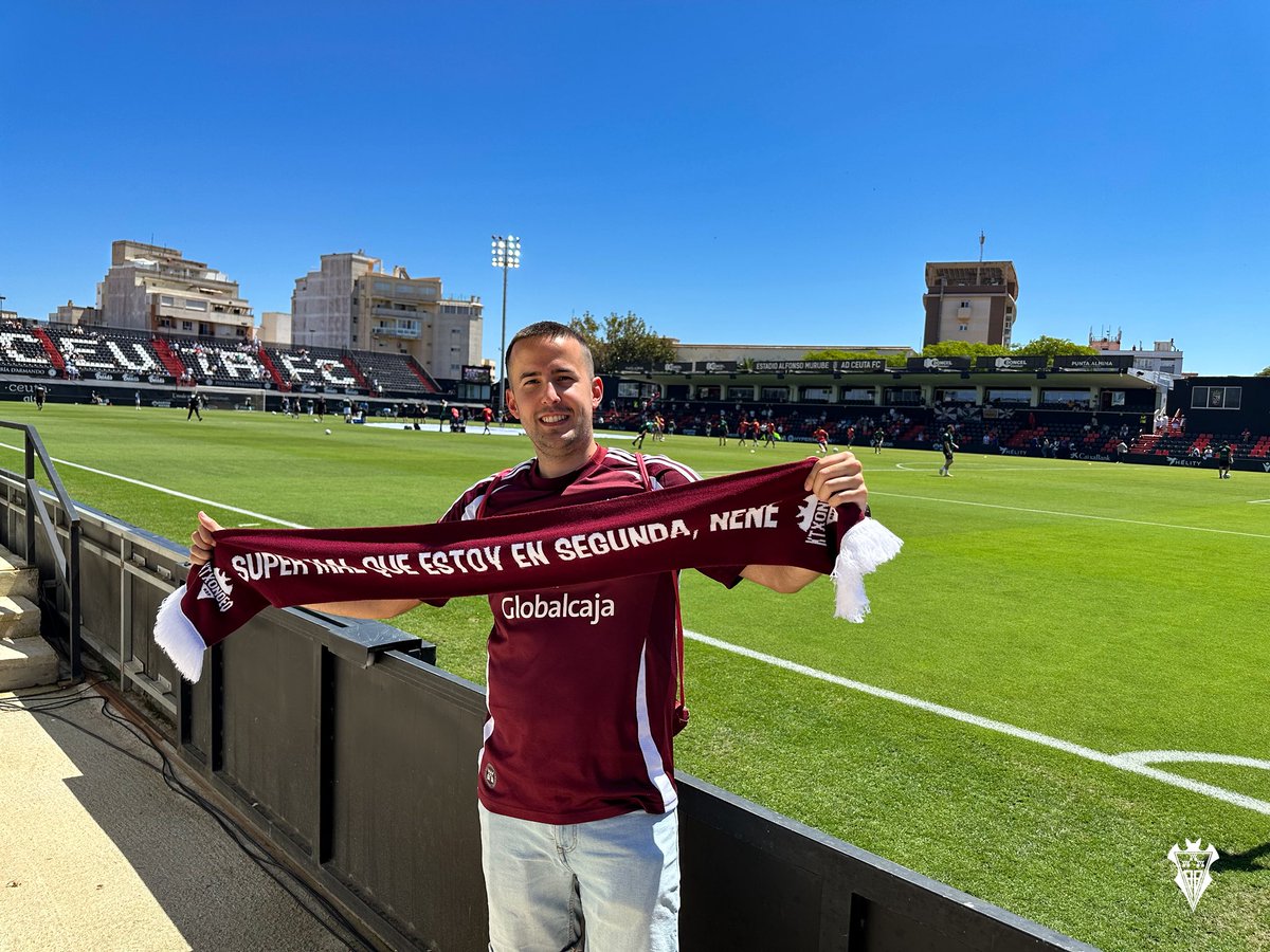 AlbaceteBPSAD's tweet photo. ➕30.000 kilómetros que demuestran que tu pasión por el Alba no tiene límites 

Nuestro @andujar46 completó en Ceuta 42/42 partidos vistos desde el campo esta temporada🏟️

Sin palabras 👏🏼 https://t.co/p0I4feTWAN