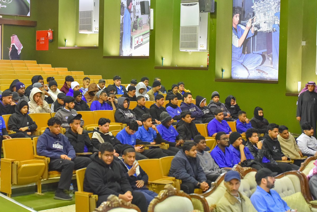 stua2024's tweet photo. أنهت #جمعية_شؤون_الطلاب برنامج تهيئة أولياء الأمور للتعلم مع أبنائهم في المدرسة الأكاديمية .. https://t.co/2xSeN7T9VV