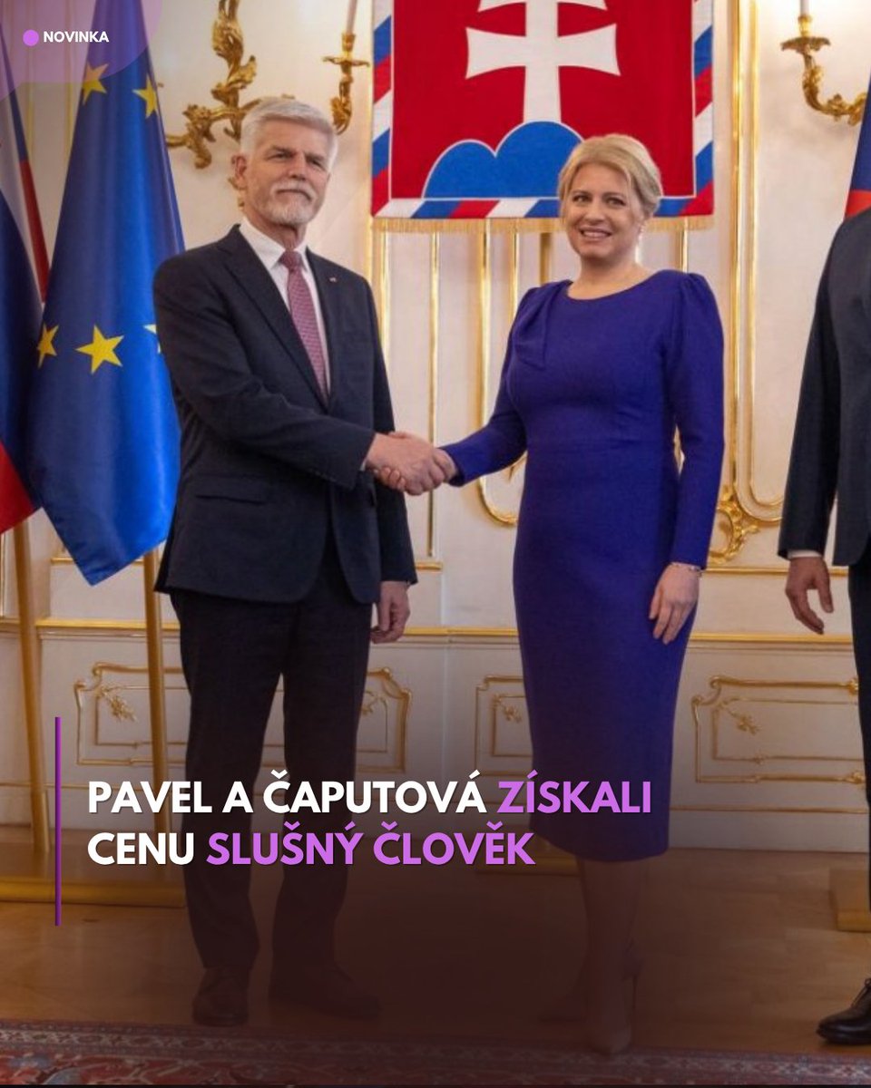 DailyNovinky's tweet photo. Petr Pavel a Zuzana Čaputová převzali na festivalu Mezi ploty ocenění „Slušný člověk mezi námi“. Organizátoři uvedli, že cena je poděkováním osobnostem, které ve veřejném prostoru podporují slušnost, lidskost, respekt k demokracii a kultivovanou debatu. https://t.co/Qe3kMW6ULF