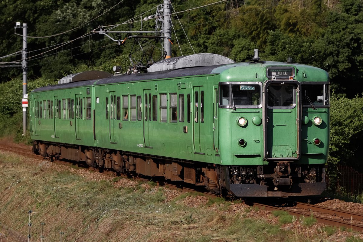 syumitetsu188's tweet photo. 2026.6.1

344M
113系5300番台S3編成
普通 福知山行

346M
113系5300番台S7編成
普通 福知山行

344Mが所定125系運用のところ、113系が代走。
2本連続で113系が撮れました👏 https://t.co/gFWOIKf7RV