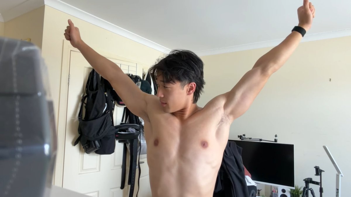 whosyrboo's tweet photo. nothing more than just another peter le appreciation tweet. yes, i couldn't finish his vlog in one sitting cuz... iykyk https://t.co/S3PqpfCBBi