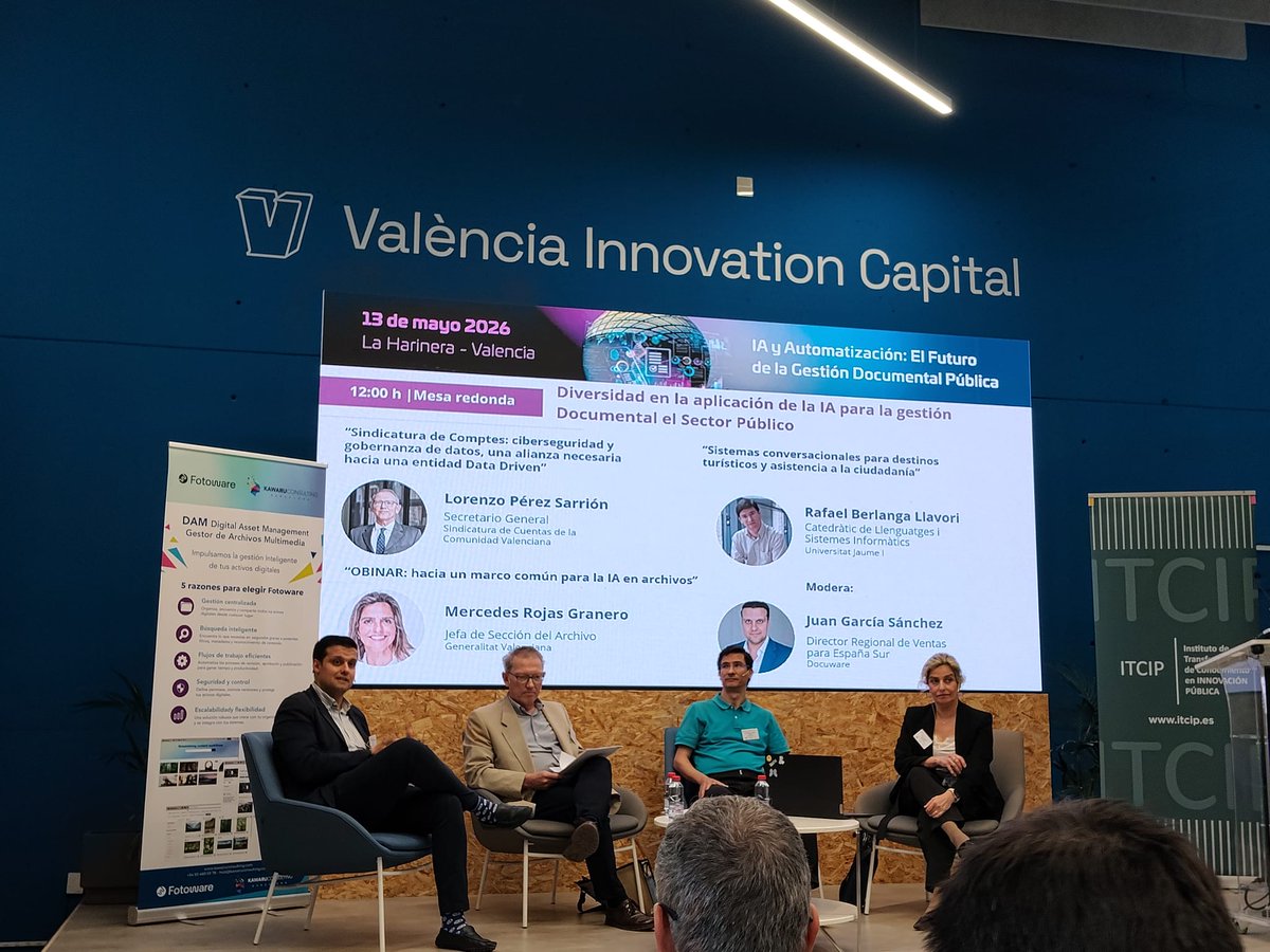 cobdcv's tweet photo. Participació de l'OBINAR a La Harinera de València

La nostra vocal, @merche_rojas, participà el passat 13 de maig en la jornada “#IA y Automatización: el futuro de la #gestióndocumental pública”, organitzada per @ITCIPublica .
 
👉 Més sobre l'OBINAR https://t.co/CGyAiPFtCd https://t.co/pEk2rZMKEV