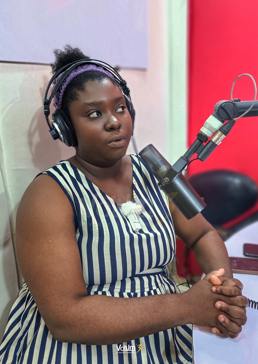 Volum3Cameroun's tweet photo. 🔻 LA PASSAGÈRE DU JOUR 🔻 ___ Aucune crasse ne lui résiste et elle a le secret d'une lessive bien faite.
La colombe NGO NTEP, promotrice de La Colombie Cleaning Services est en #ClassEco🛫
#2ansDeVibe
#LaVibeDeTaGeneration
#LaColombe https://t.co/B52LBAQwR6