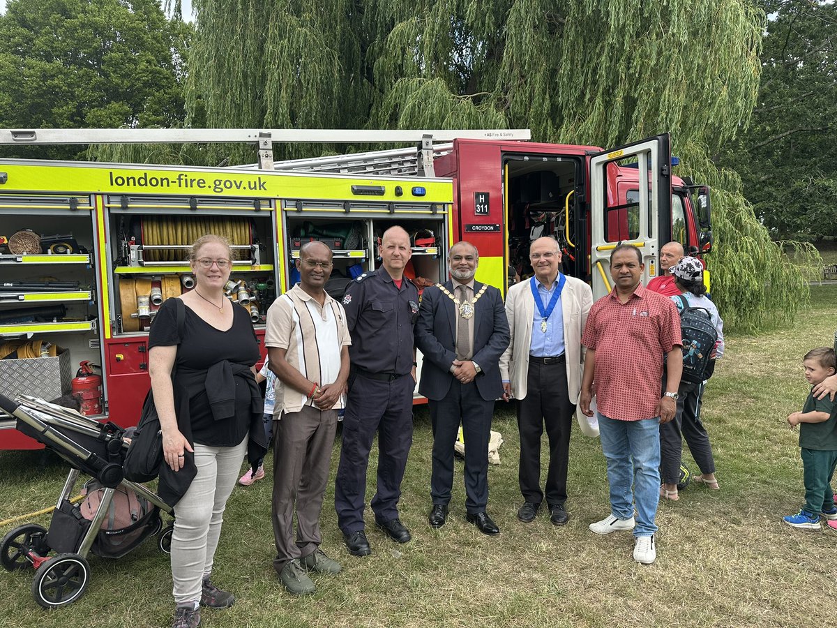 AppuDhamodaran's tweet photo. It was a pleasure to attend the Faiths Together in Croydon Big Picnic alongside the Civic Mayor of Croydon

A wonderful afternoon celebrating community, friendship, and unity. 🌍🤝 https://t.co/1b4ReU1qqO