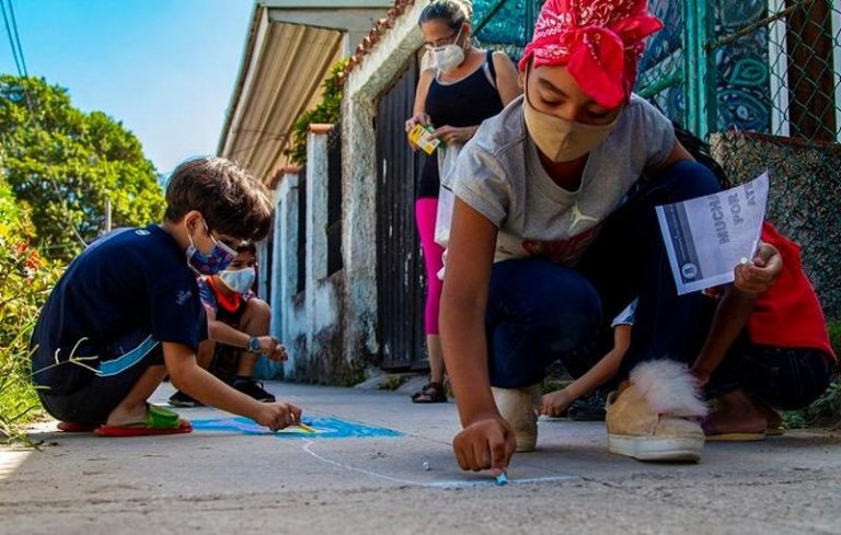 DeivyPrezMartn1's tweet photo. Las Casas de Cultura de todo el país abrirán sus puertas este primero de junio para celebrar el Festival de las Artes por la Paz, jornada dedicada a niñas, niños y jóvenes con actividades artísticas y comunitarias.
#SanctiSpíritusEnMarcha 
#CubaPorLaPaz . https://t.co/a0qxhMjrkA