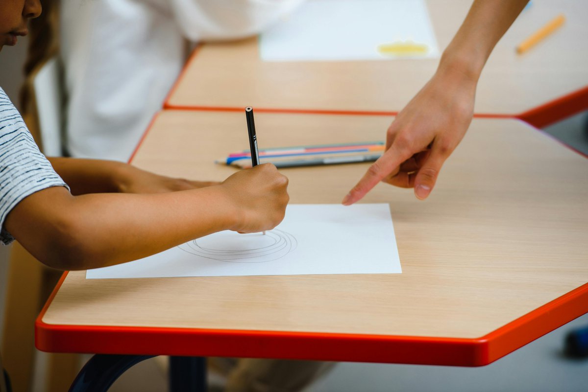 noticiasgob_na's tweet photo. @educacion_na incrementa en 1.136 horas la dotación de refuerzo pedagógico para la atención a la diversidad del alumnado de la educación pública el próximo curso 2026-2027

📎 Info: https://t.co/RqJwMuaZUT https://t.co/0QeaBLYg0h