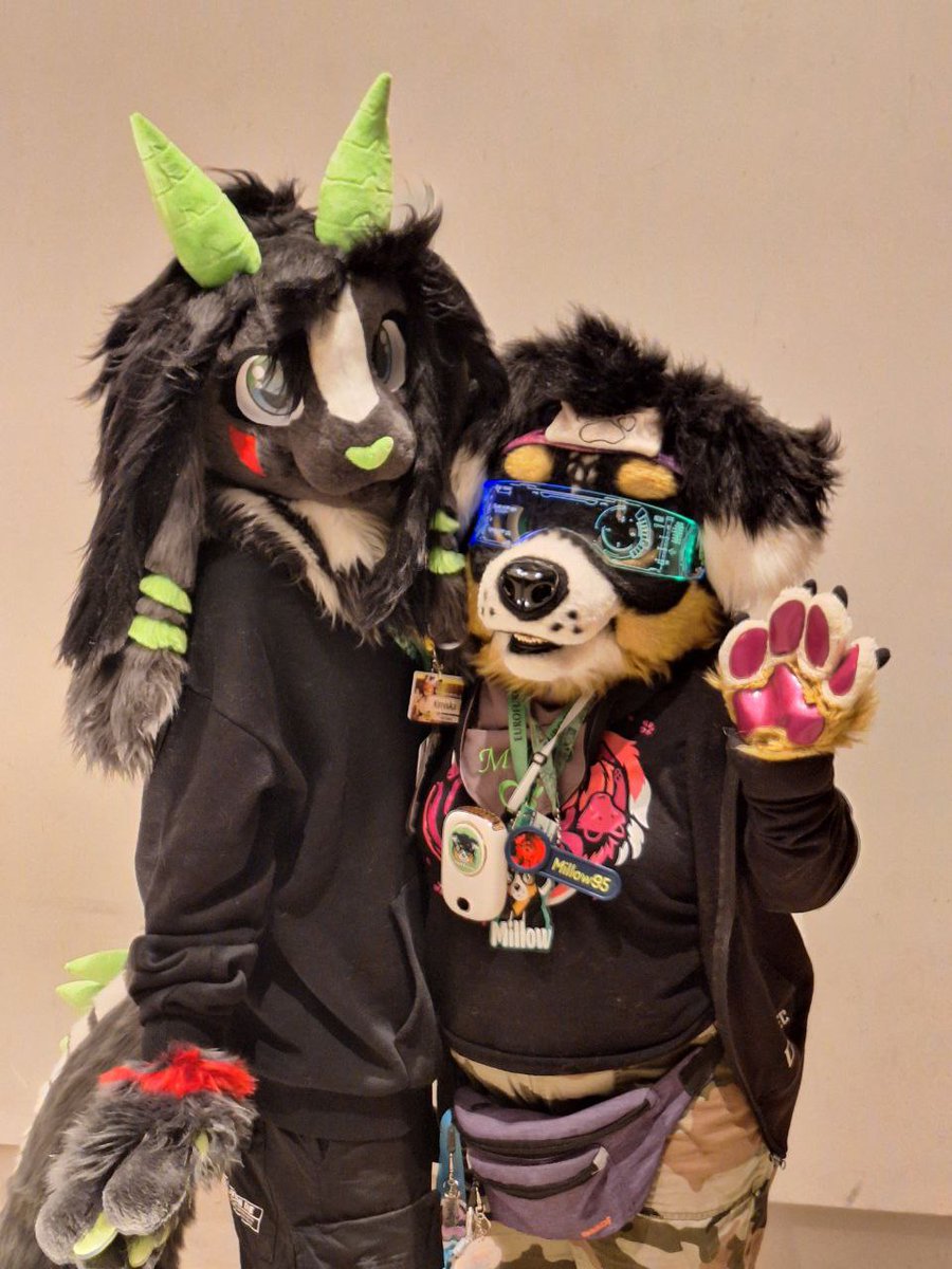 RonjaF_Millow's tweet photo. little Memories from Eurofurence 28 (2024) with my friends Kimiska and Talos :) and i'm so exited this year. https://t.co/iHGZUCx7ta