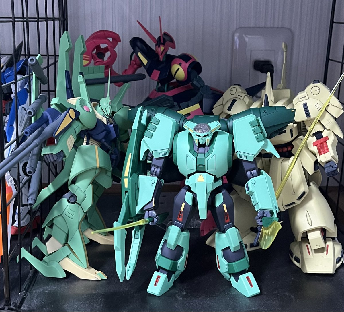 UsamaruZ's tweet photo. ボリノーク・サマーン完成！
ティターンズ入りです。
#ガンプラ https://t.co/gPY00gy5P3