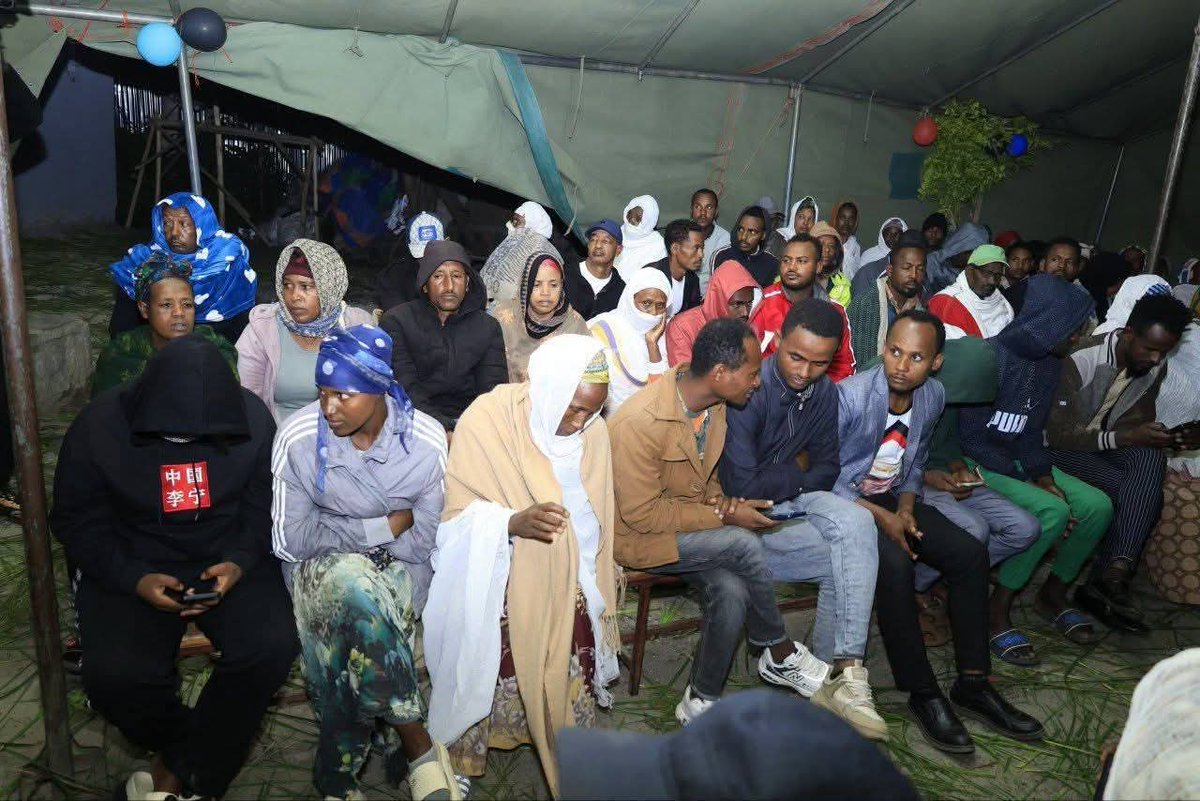 BehiwotTilahun's tweet photo. Ethiopia elects. 🇪🇹🗳️

Millions are voting – lined up since 5am.

Peaceful. Patient. Proud.

Democracy in action.

#EthiopiaElections2026 #EthiopiaVotes #BallotNotBullet https://t.co/sHxjqVQxfN