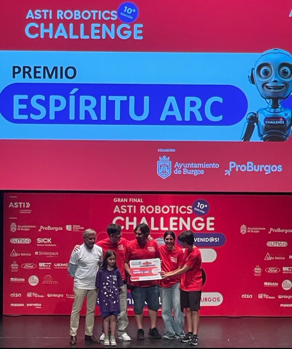 EdTbarcelona's tweet photo. 🏆 GUANYADORS DEL PREMI ESPÍRITU ARC A LA FINAL ASTI ROBOTICS CHALLENGE DE BURGOS 🤖

Enhorabona a la Xènia, la Irene, en Rubén i l’Alexander per aquest merescut reconeixement!

El Premi Espíritu ARC posa en valor actituds i competències que van més enllà de la competició.
1/3 https://t.co/QnFgovB7Lz