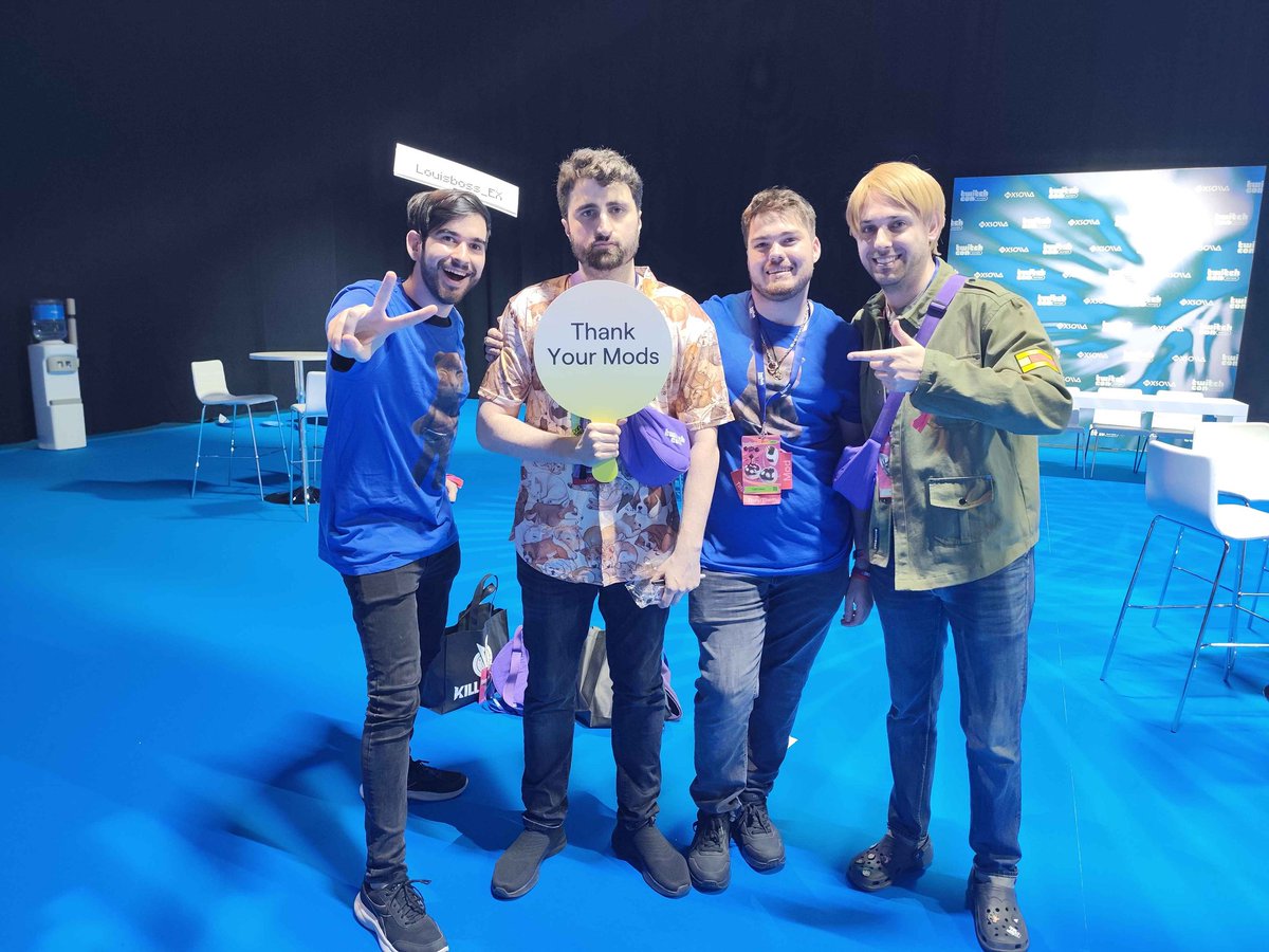 LouisbossEX's tweet photo. Thank you @slashie101 @notCptCrunch @Cynical_Pirate @geminyxia @Chrillbill and @OtzdarvaYT for this amazing experience! https://t.co/lOXD6YZfBV