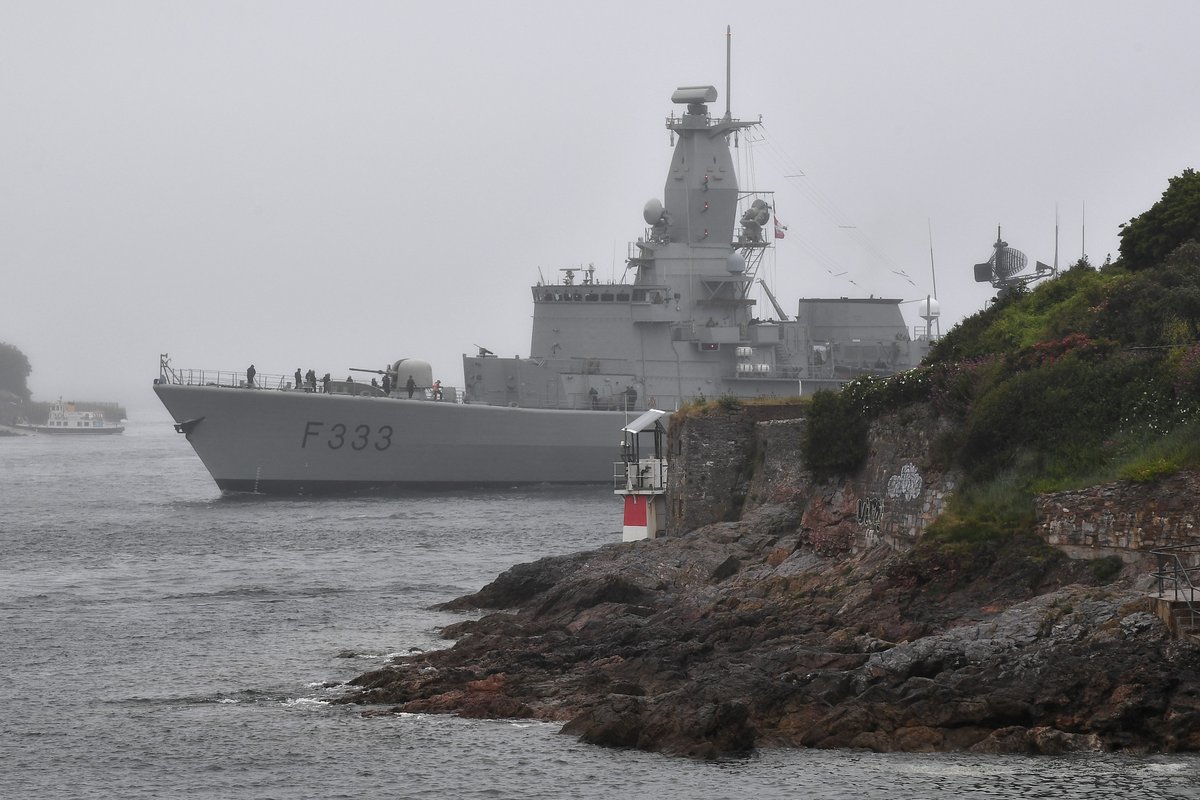 raylikestea's tweet photo. NRP BARTOLOMEU DIAS, a Portuguese Navy frigate, sailed from a misty @HMNBDevonport this morning. The ship is conducting Operational Sea Training with @FOST. https://t.co/TRjkWUWYUx