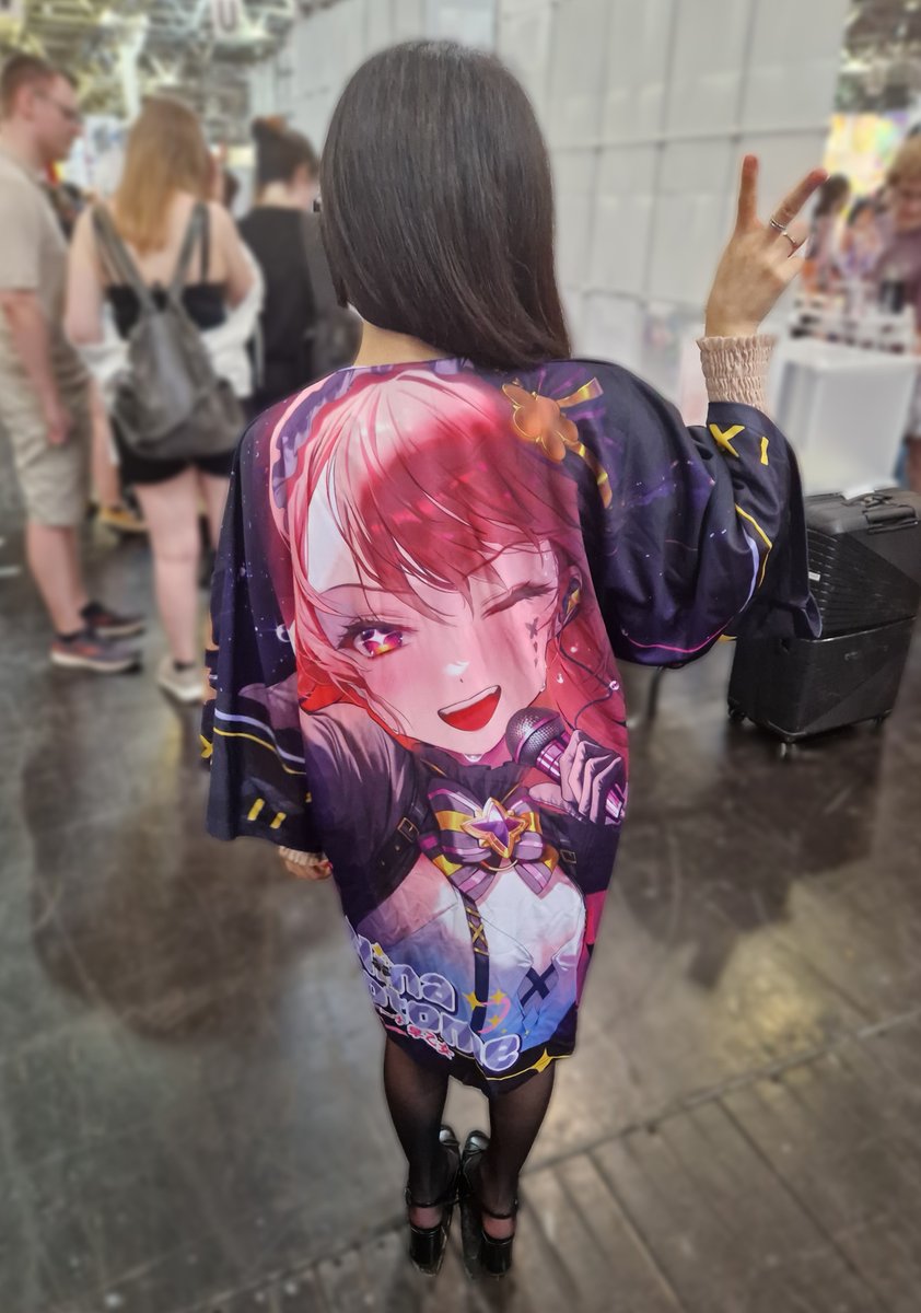 mo0hlan's tweet photo. @_bangsom Thanks for supporting Nina, und letting us borrow the Akiba artwork for our happi project. We hope you had a nice stay in Germany, and that your business was plenty and your food yummy. It was really nice meeting you! 🥰 https://t.co/oyx3cdjJ9z