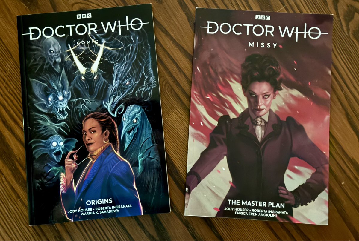 andwbcpodcast's tweet photo. Happy June everyone! ☀️

This month, we’re reading a pair of graphic novels by Jody Houser &amp; Roberta Ingranata: the Fugitive Doctor in “Origins” &amp; Missy in “The Master Plan.” 

Happy reading! 
#DoctorWho 💙💙➕📚 https://t.co/ViwHBnU0dq