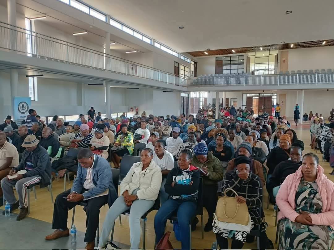 Patriot_S_A's tweet photo. South African spaza shop owners came out in large numbers to attend the Spaza shop owners fund. These people want funds to grow their spaza shops. Then you get people who say that if foreigners leave South Africa won't take over the spaza shops. 

This is not true. South Africans don't have funding, whereas the foreigners operating spaza shops get millions in funding. As you can see even our grandfather's and grandmother's want in on this business so it is a lie to say our people don't want to run spaza shops. 

Also, stop using incompetent South Africans to judge the whole of South Africa. Your experience with Aunty Joice does not define all spaza shop owners who are South Africans. That's like saying all Nigerians are members of Boko Haram.