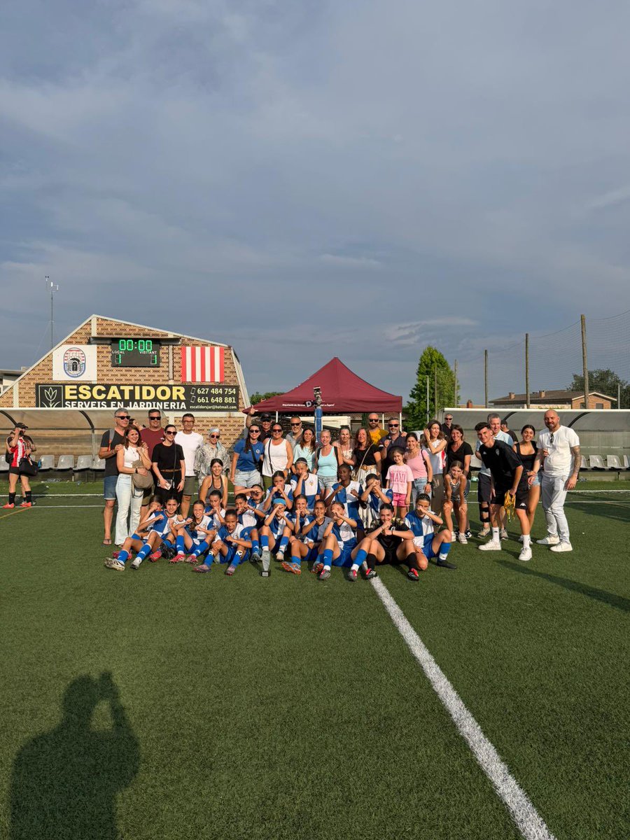 FutBaseCES's tweet photo. 🏆 Els nostres equips femenins han disputat diversos tornejos aquest cap de setmana

🔝 Gran nivell de tots ells, amb bons resultats i un gran joc en aquest final de temporada https://t.co/2wfM0XVGCi