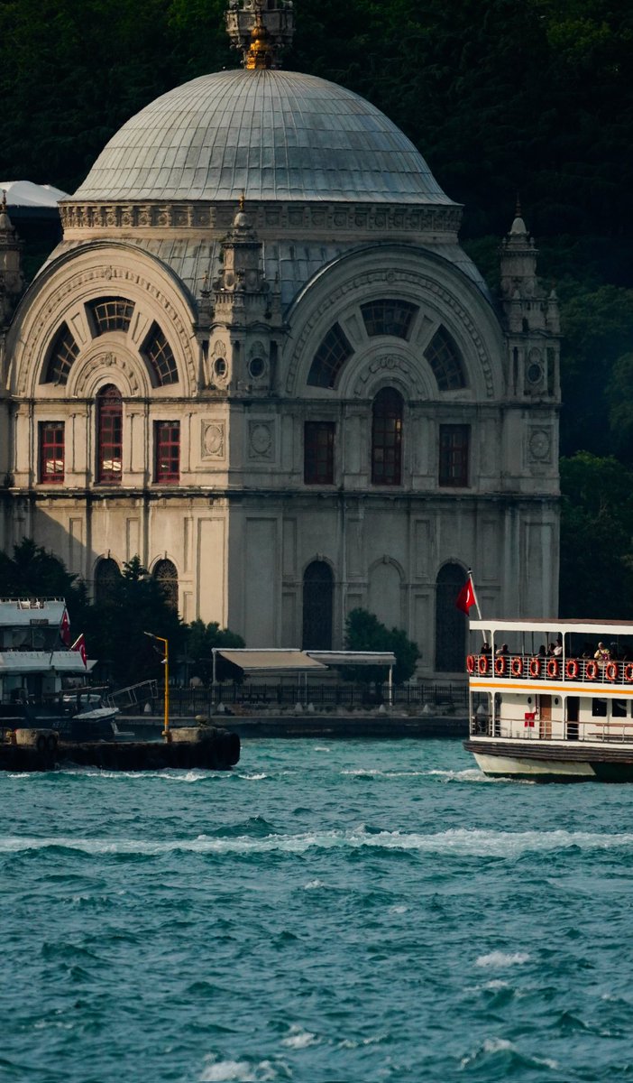 muphemzade's tweet photo. istanbul; kalabalık içinde yalnızlığın, yalnızlık içinde huzurun adı. https://t.co/KsnRSDAz4t