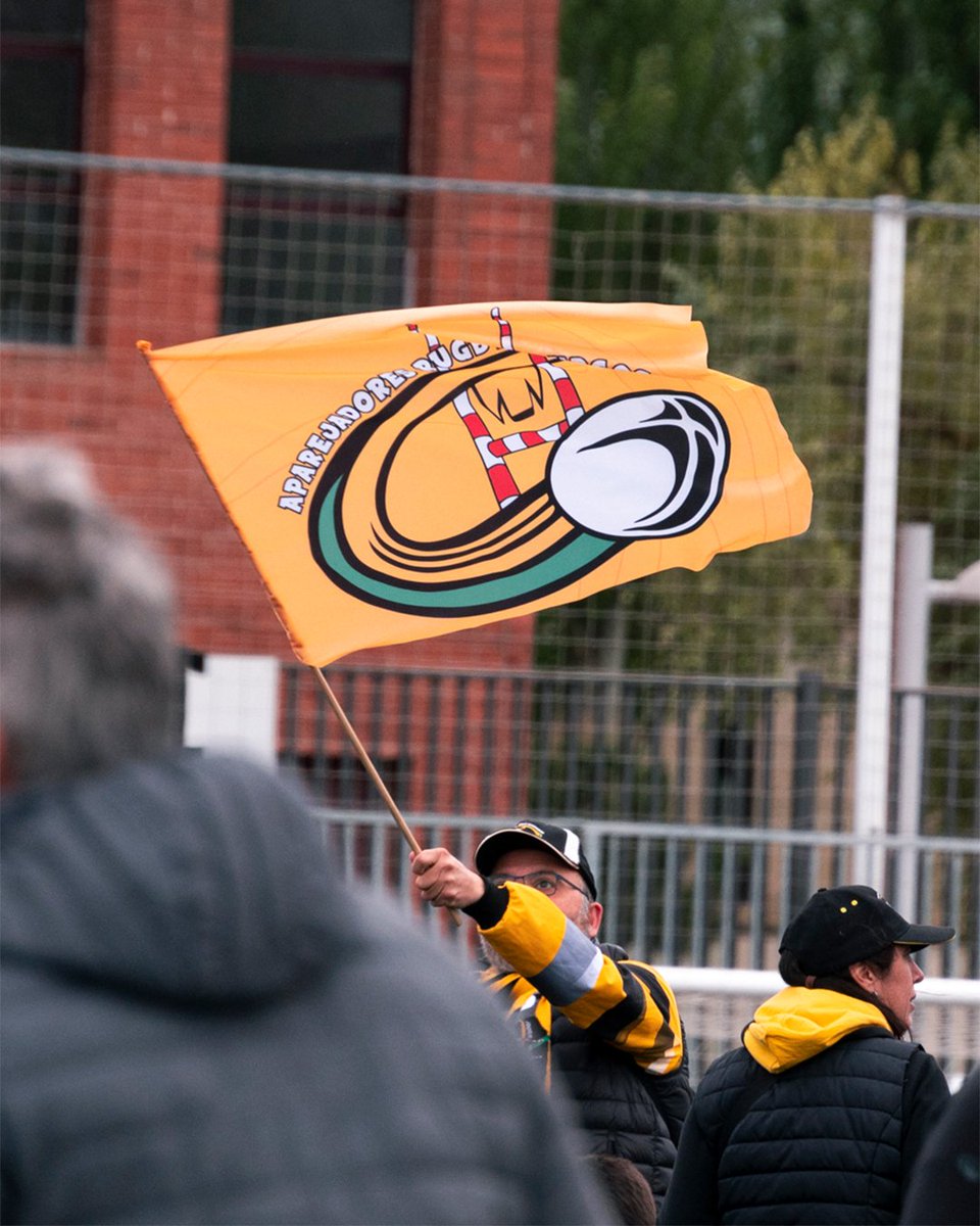 RugbyAparejos's tweet photo. Orgullosos de nuestros colores💛🖤

07.06.2026.

#EligeRugbyEligeBurgos
#Burgos https://t.co/TgCIOiuPgP
