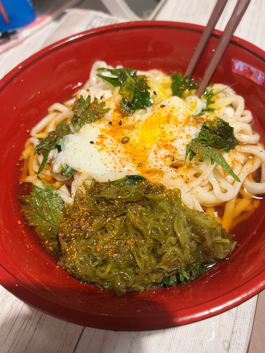 Th19901011's tweet photo. 最近晩飯は
連日ネバネバうどん食うてます🐶✨ https://t.co/eKAwAmDDzz