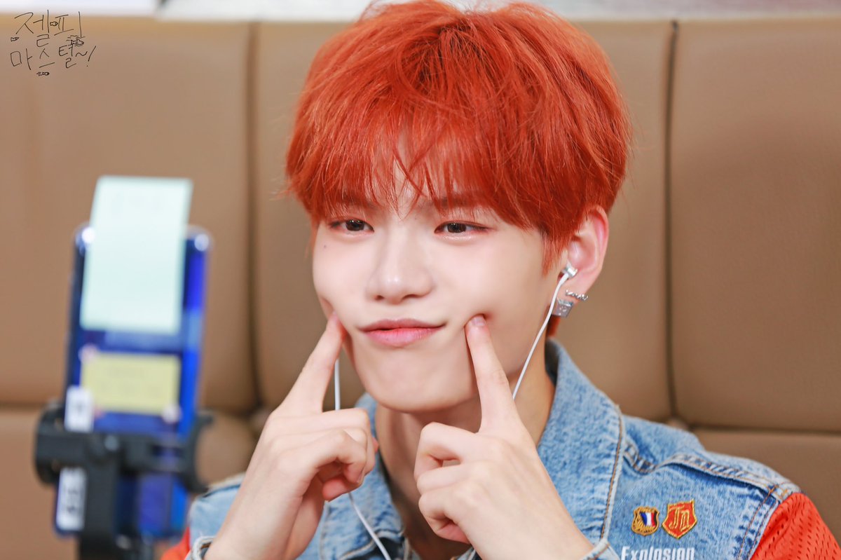 2samti9's tweet photo. 트리거 계현에 대해 영원히 깊생하게 되...
오렌지가 이토록 잘 어울리는 이유가 뭘까 https://t.co/V0dGZesQNA