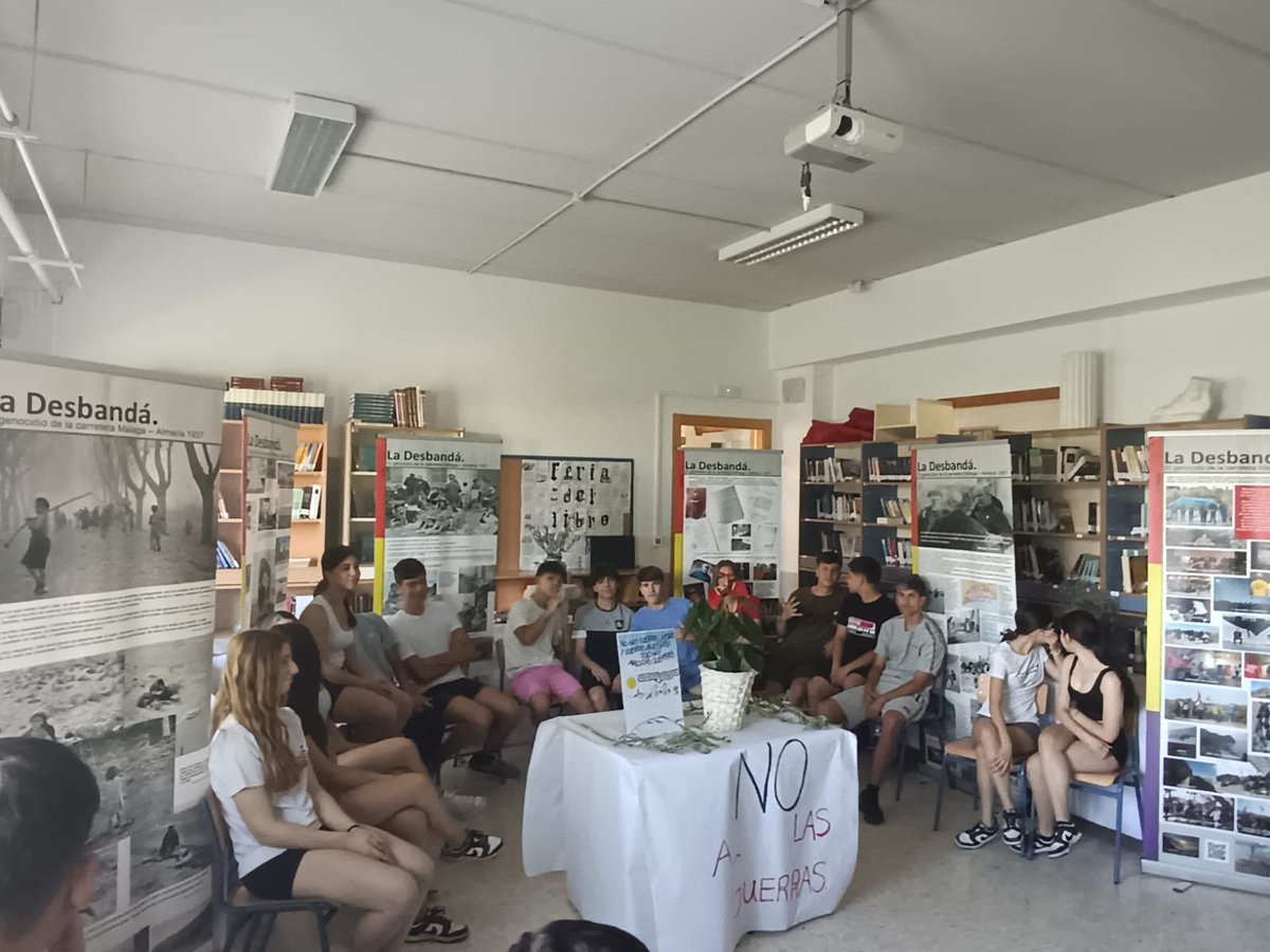 laurel_ies's tweet photo. (2/3) cruentos y dramáticos de la Historia de España, durante la sublevación militar en la Guerra Civil española.
Qué jamás..se repita un genocidio tan atroz. 
Que no callen las voces de la justicia y la verdad, de los sucesos más hirientes de nuestra Historia. https://t.co/Ndm9Sc1gXm