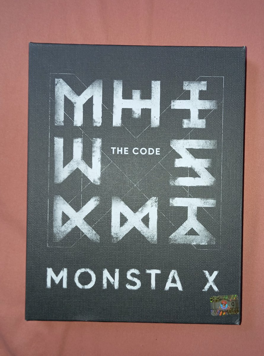 DSWD4Z4I's tweet photo. SPRZEDAM ALBUMY BTS MONSTA X GOT7 ‼️

the code
shine forever
young forever 
eyes on you

wydaje mi się że są w stanie wręcz idealnym, cena do dogadania :) 
odbiór osobisty możliwy w Poznaniu 

#kpop #bts #got7 #monstax https://t.co/7C9hsaVixQ
