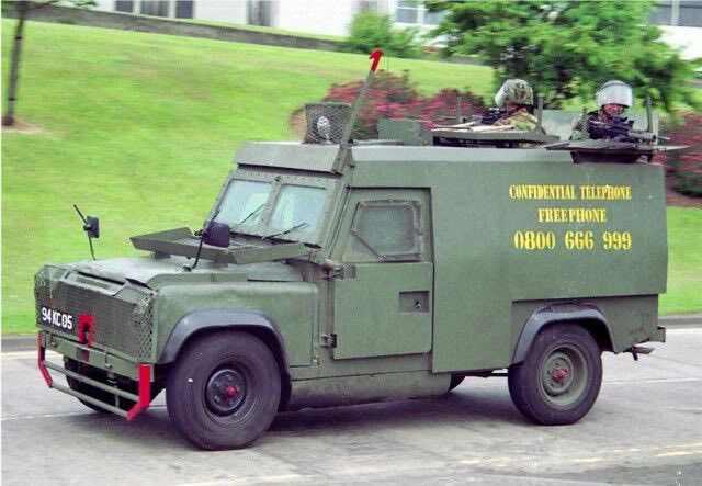 benmel44's tweet photo. @Honorable_Emmy 1990’s Northern Ireland the British Army were still using the blade and hook for their “top cover” https://t.co/cR0wGAQpCH