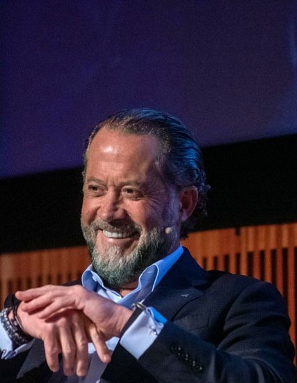 garox_'s tweet photo. @PetitSinosuke @charlyefe1979 Este señor te visitará en sueños y te llevará al pasado que fue, al presente que es y al futuro que podrá ser... https://t.co/McVnMPe1Db