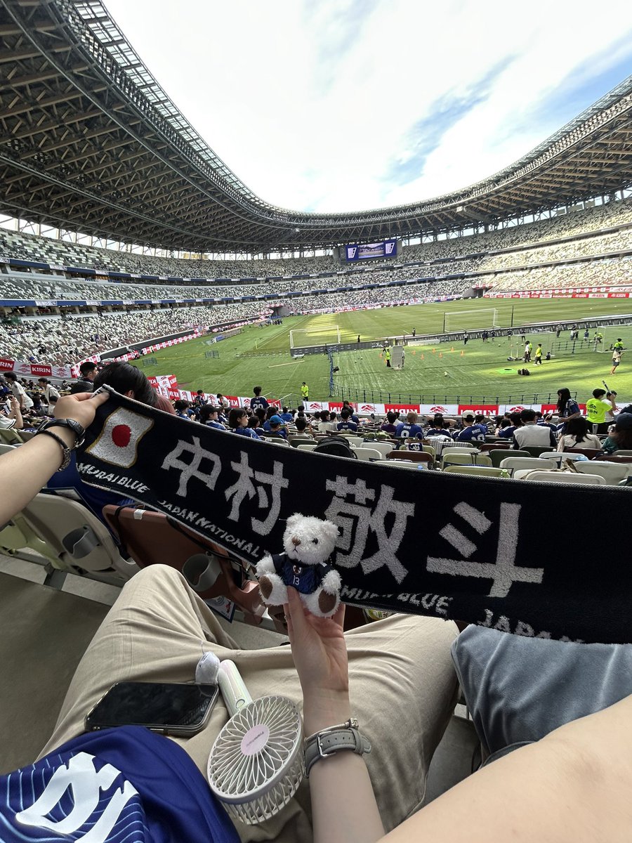 oomioso's tweet photo. W杯前に、近くで応援できて幸せだった🎌🩵🩵NIPPONがんばれー❣️
#サッカー日本代表
#SAMURAIBLUE
#最高の景色を
#キリンチャレンジカップ2026 https://t.co/H9sjvHTGdA
