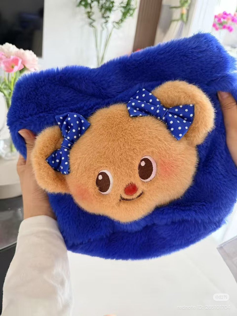 LittleBlue_shop tweet picture