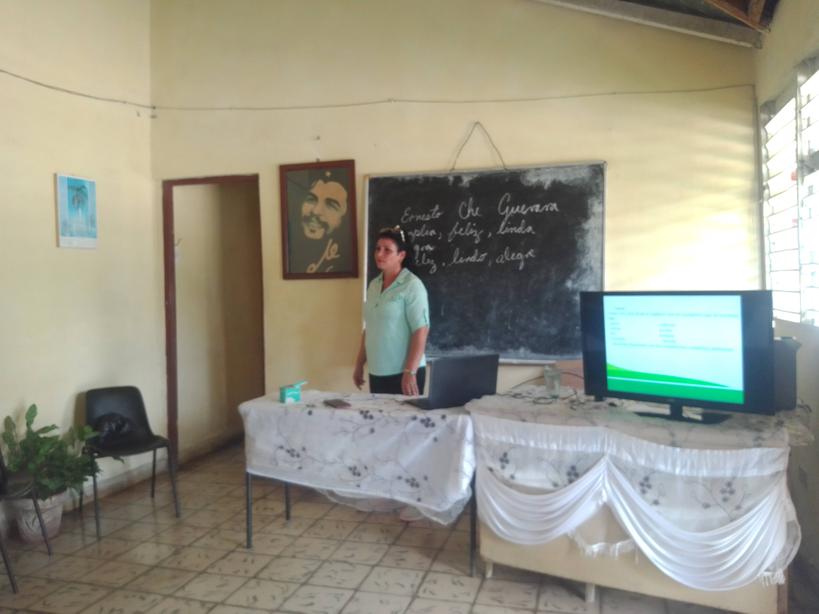 MirbelisCT's tweet photo. Excelentes exposiciones de los estudiantes universitarios en Primero de Enero. #CubaMined #LatirAvileño #1roDeEneroDeVictorias @PartidoPCC @LuisManuel9522 @neisa_morales @MaraEle08350901 https://t.co/IvTUzq6q9e