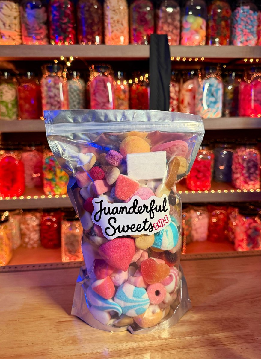 FuriousCoops's tweet photo. Hey guys! 

🍭 A good friend has just launched a new pic n mix online store! 🍬 

Please support if you can ❤️ 
Lots of discounts on site!
https://t.co/WZuewj4rGJ 
Follow on socials:
@juanderfulsweets https://t.co/MOqFvBwxhT