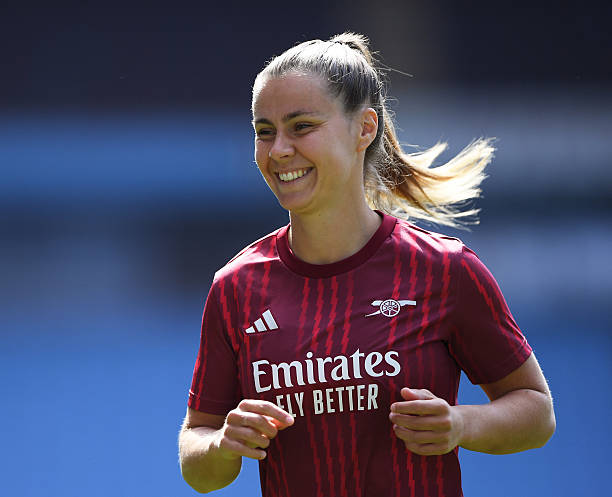awfcdirect's tweet photo. ✍🏼 Victoria Pelova is close to signing for another WSL side, following her departure from Arsenal this summer.

— @emilyskeogh for EPSN | 📸 @ArsenalWFC https://t.co/5R4UMQvt2Y