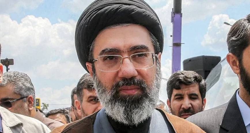 Bit1gram's tweet photo. 📷: 📷 📷 از زمان شروع آتش‌بس، ۳۶۳ کشتی از تنگه هرمز عبور کرده‌اند.  به گفته رسانه‌های ایرانی، این تردد حدود ۱.۵ میلیارد دلار درآمد برای ایران ایجاد کرده است.  تمام این مبلغ به صورت بیت‌کوین یا یوان پرداخت شده است.  دلارزدایی.  @bit1gram https://t.co/XtomiFaPY8