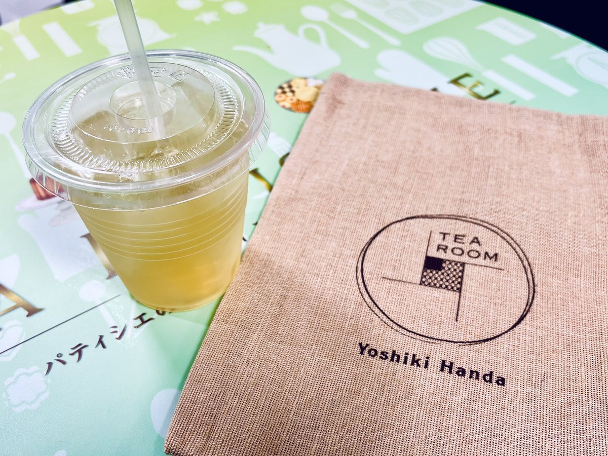 shibatora's tweet photo. 伊勢丹新宿店でのマ・パティスリー2026
TEAROOM Y.Hさんが出店していたので、駆け込みで楽しんできました🍵
アレンジティーガーデン、マ・パティスリーティー、テグルマン
チーズフレンチトースト、キャラメルフレンチトースト(苺ジャム添え) https://t.co/CKnZ376vkH