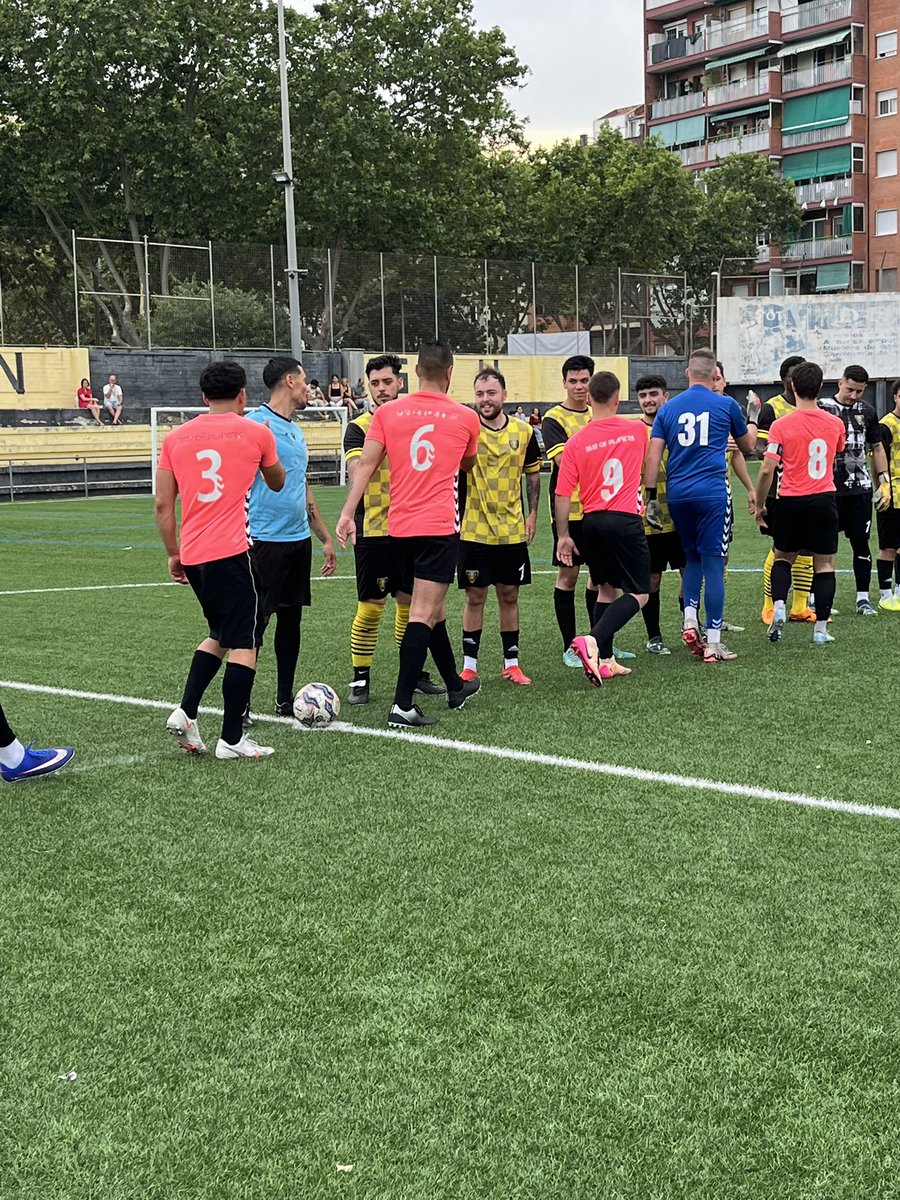 udmontsant's tweet photo. Con la vista puesta ya en preparar la temporada 2026-27, ayer jugamos un amistoso para ver a los jugadores a prueba. 
#TodoAlRosa #Volveremos https://t.co/pG5vLEXaEA