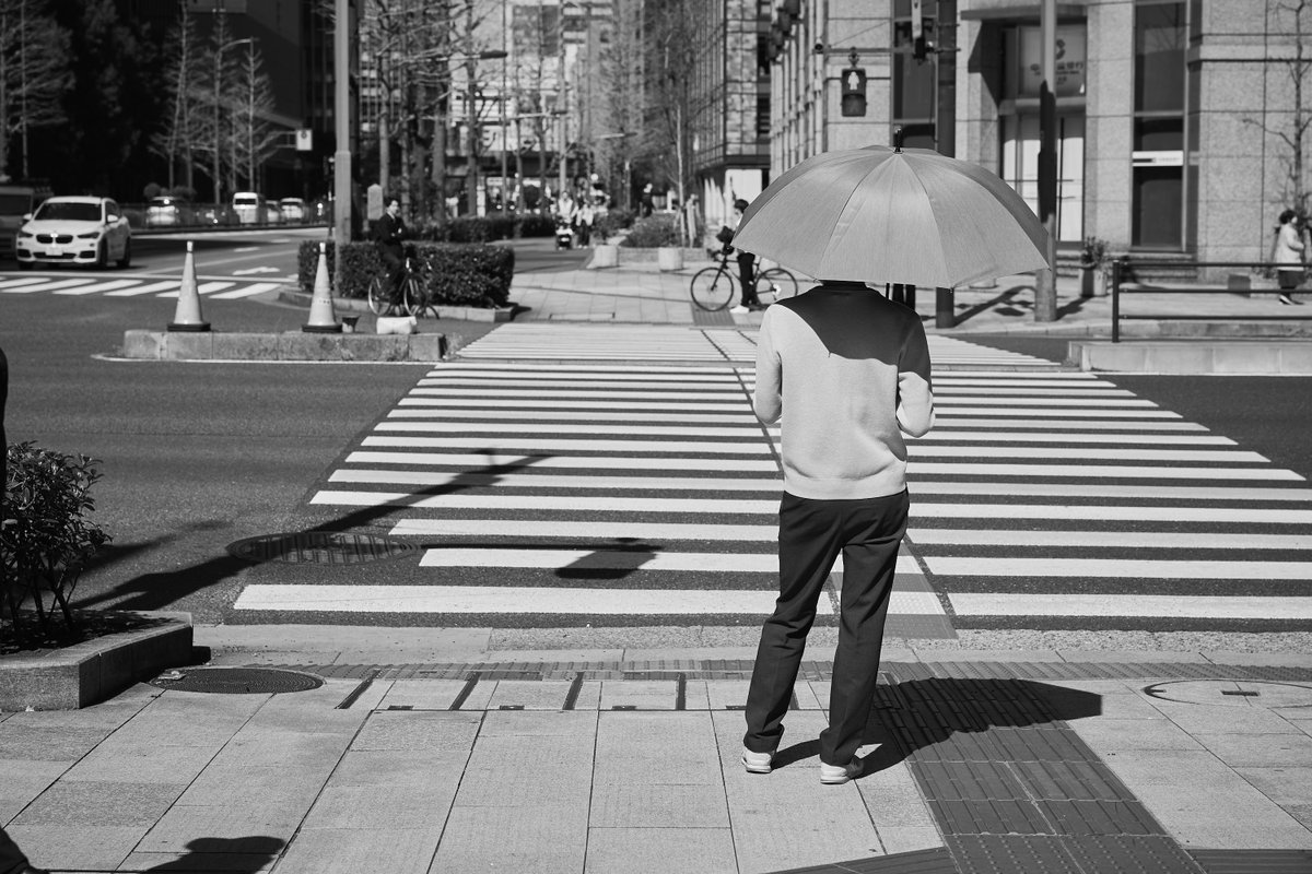 zauber2011's tweet photo. Sharing the same city, never the same moment.

#StreetPhotography
#BlackAndWhitePhotography
#UrbanGeometry
#HumanCondition
#TokyoStreetPhotography https://t.co/cLBHGyaW7P
