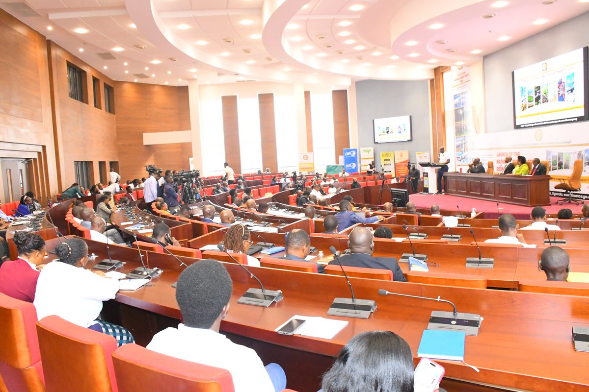 SEATINIUGANDA's tweet photo. The increase in the Agro-Industrialisation budget from UGX 1.8 trillion in FY 2024/25 to UGX 2.2 trillion in FY 2026/27 provides an important opportunity to support agricultural research, inputs, irrigation, extension services, agro-processing, and market access. Effective implementation will be key to achieving the intended impact.-Ms. Jane Nalunga, Executive Director, SEATINI
#KnowYourBudget26 #SEATINIOnBudget26
@mofpedU @herbertk4 @SeatiniU @URAuganda
@BOU_Official @mist_science @mopsuganda @mtic_uganda @PSFUUganda @UNICEFUganda @ugandadebtnet @ACODE_Uganda @GovUganda