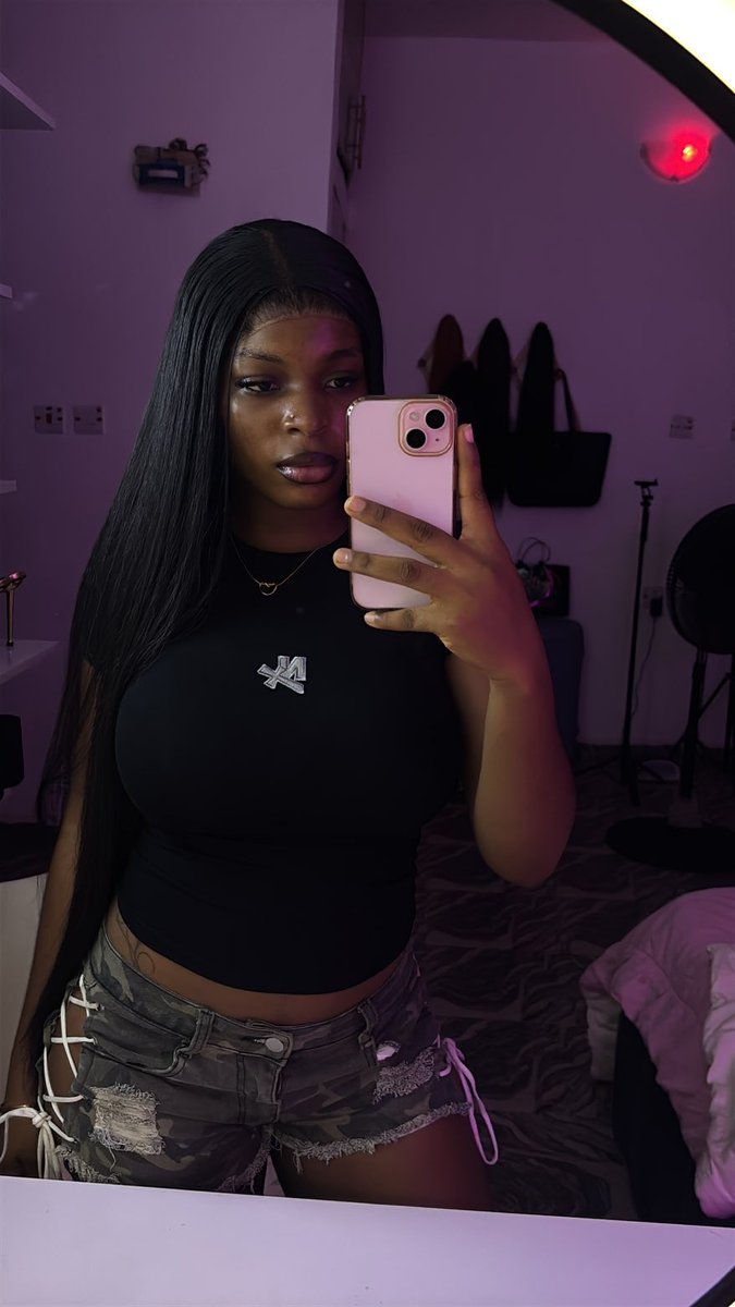 THENIXVOGUE's tweet photo. NEW MONTH!! https://t.co/meTOTmONFE